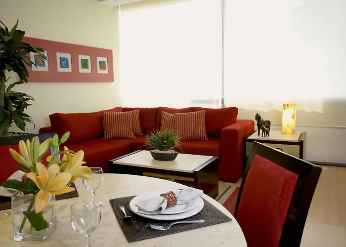 Apartahotel Hausuites 4*