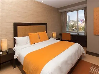 Apartahotel Hausuites 4*