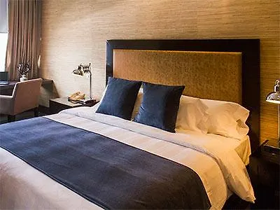 Hausuites Apartahotel