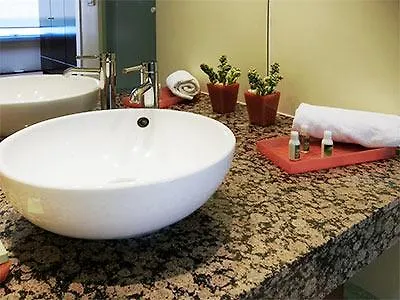 Apartahotel Hausuites 4*